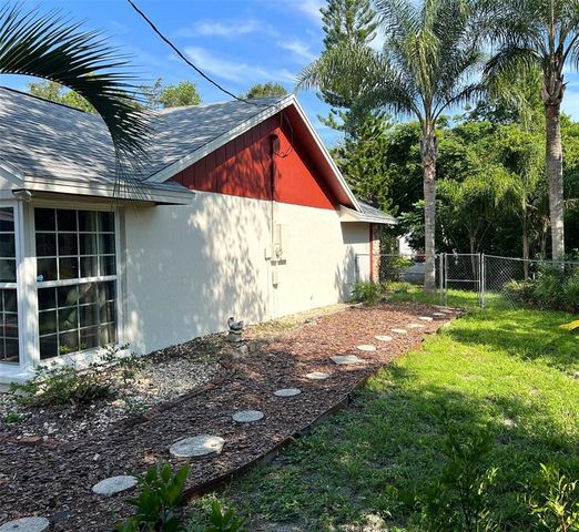 825 N 3RD AVENUE, Deltona, FL 32725