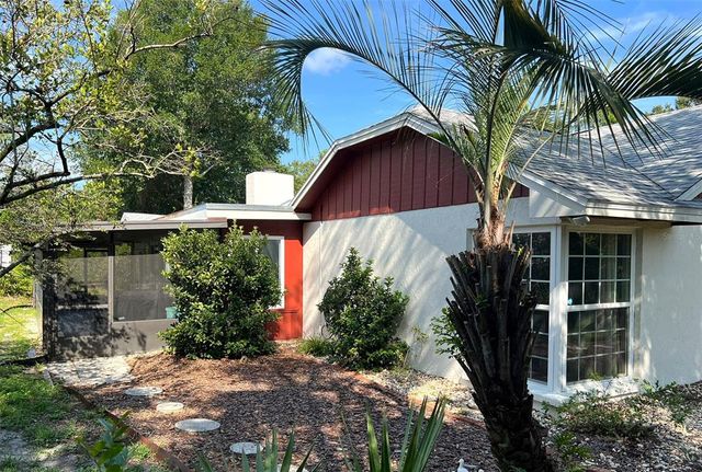 825 N 3RD AVENUE, Deltona, FL 32725