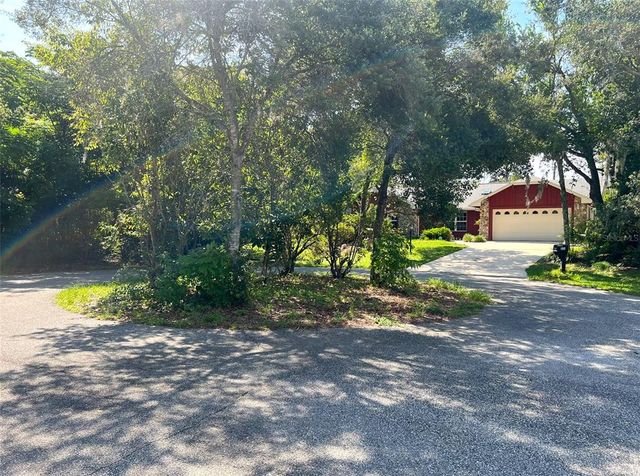825 N 3RD AVENUE, Deltona, FL 32725