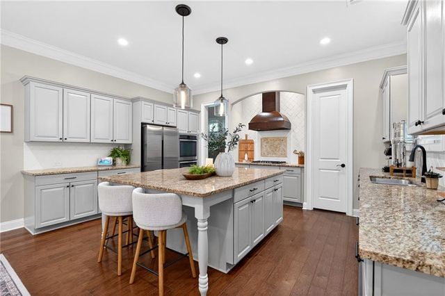 5548 Farmside Way, Johns Creek, GA 30022