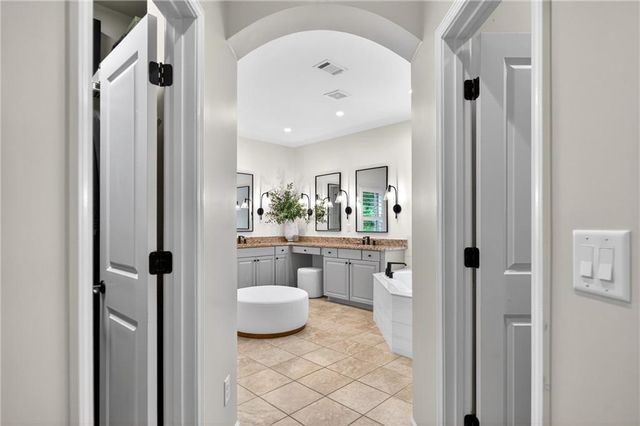 5548 Farmside Way, Johns Creek, GA 30022