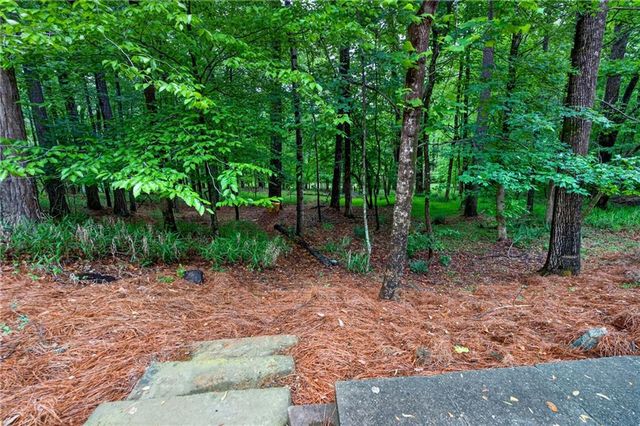 5548 Farmside Way, Johns Creek, GA 30022