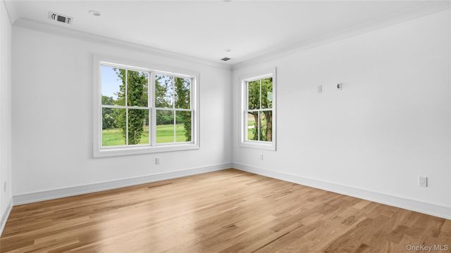 738 Motts Cove Road N, Glen Head, NY 11545