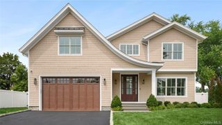738 Motts Cove Road N, Glen Head, NY 11545