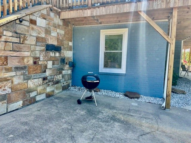 2841 E Hyland Park Road, Fayetteville, AR 72701
