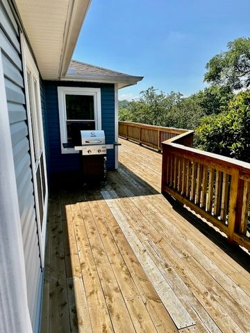 2841 E Hyland Park Road, Fayetteville, AR 72701