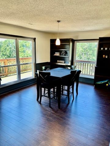 2841 E Hyland Park Road, Fayetteville, AR 72701