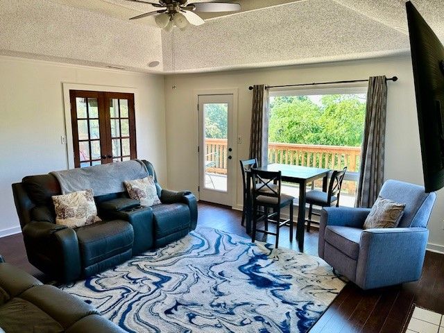 2841 E Hyland Park Road, Fayetteville, AR 72701