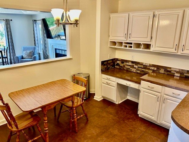 2841 E Hyland Park Road, Fayetteville, AR 72701