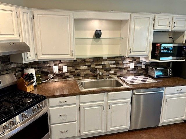 2841 E Hyland Park Road, Fayetteville, AR 72701