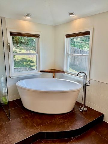 2841 E Hyland Park Road, Fayetteville, AR 72701
