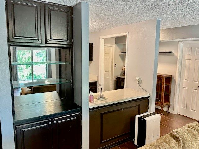 2841 E Hyland Park Road, Fayetteville, AR 72701
