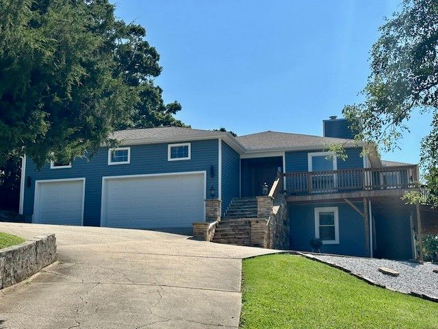2841 E Hyland Park Road, Fayetteville, AR 72701