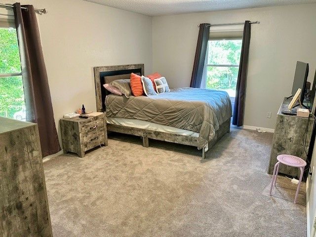 2841 E Hyland Park Road, Fayetteville, AR 72701