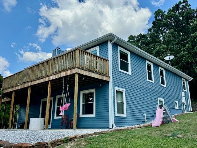 2841 E Hyland Park Road, Fayetteville, AR 72701