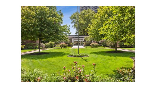 11220 72nd Dr Apt D28, New York City, NY 11375