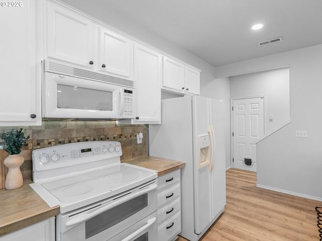 6225 Sw 182ND Ter, Beaverton, OR 97007