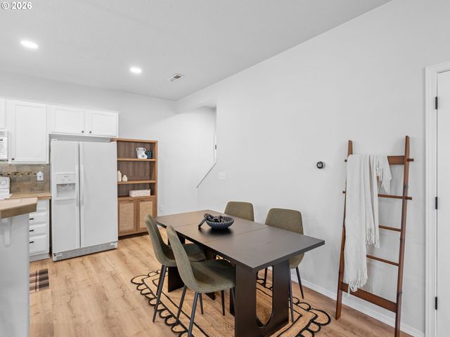 6225 Sw 182ND Ter, Beaverton, OR 97007