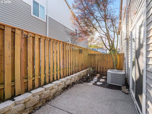 6225 Sw 182ND Ter, Beaverton, OR 97007