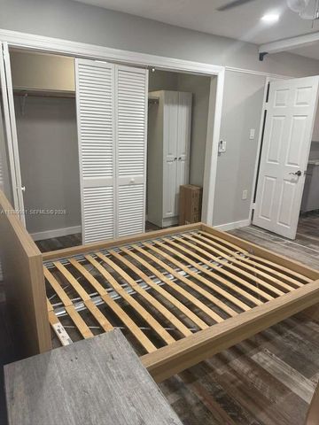 6837 SW 39th Ter B, Miami, FL 33155