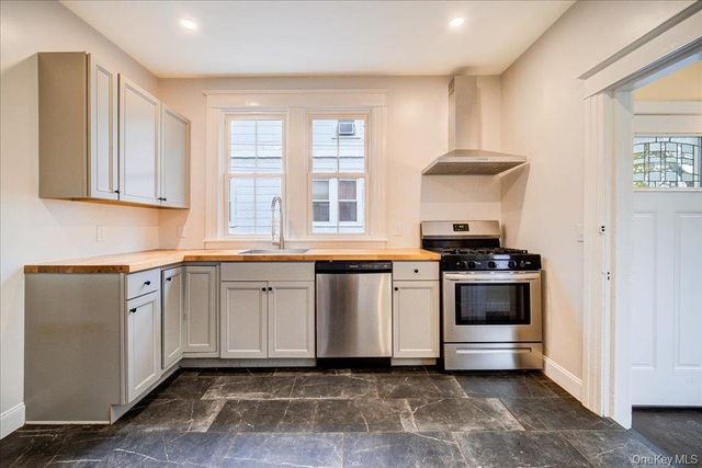 65 Worrall Avenue, Poughkeepsie, NY 12603