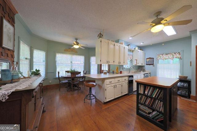 287 Spring Ridge Lane, Thomasville, GA 31792