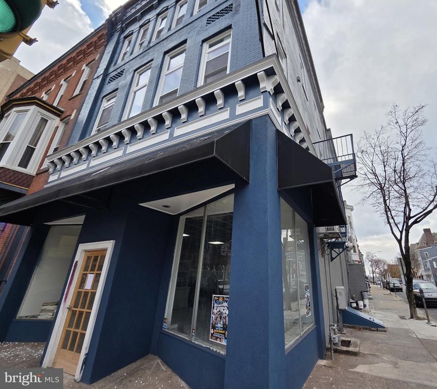 Image 2 of property listing at 154 N 6TH ST, Reading, PA 19601