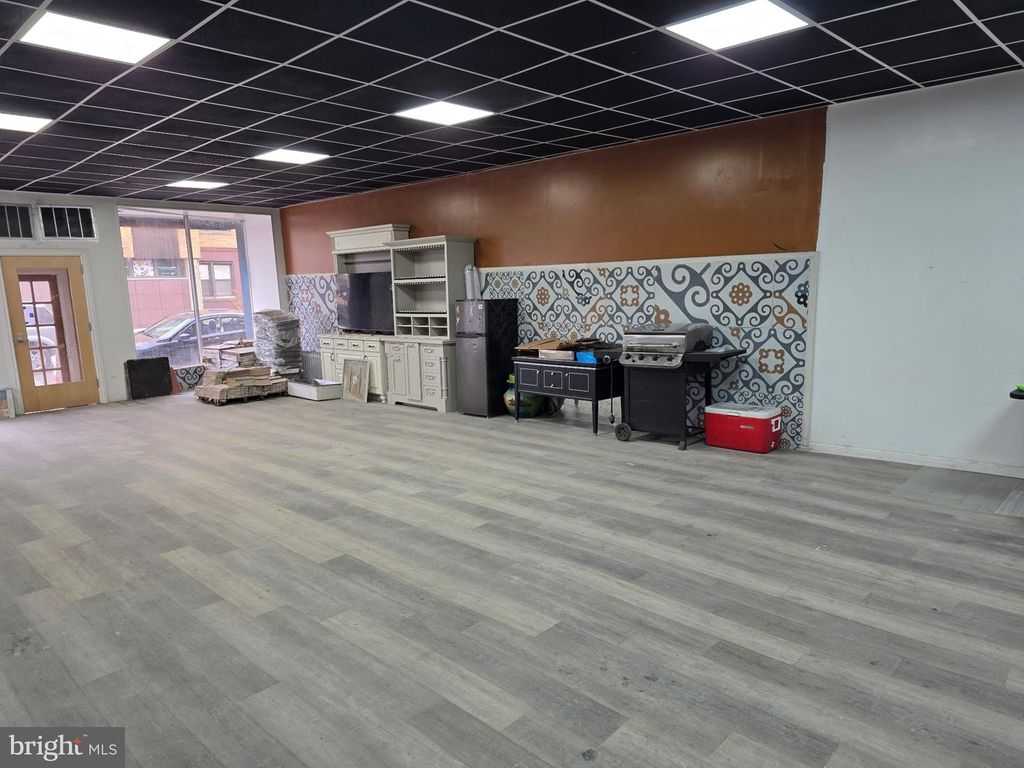 Image 5 of property listing at 154 N 6TH ST, Reading, PA 19601