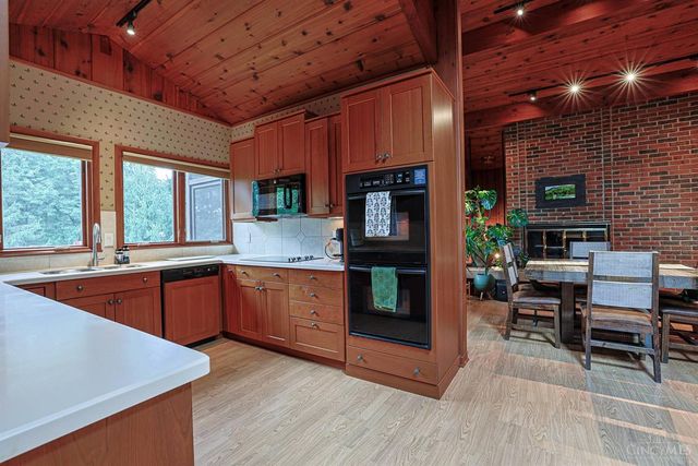7673 Greenfarms Drive, Springfield Twp., OH 45224