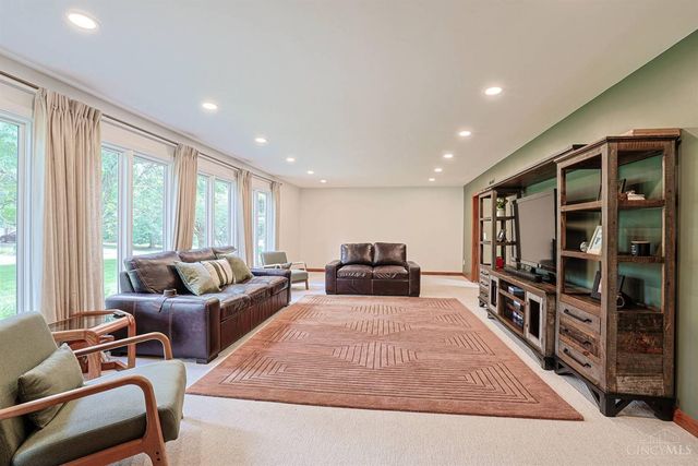 7673 Greenfarms Drive, Springfield Twp., OH 45224
