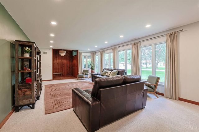 7673 Greenfarms Drive, Springfield Twp., OH 45224