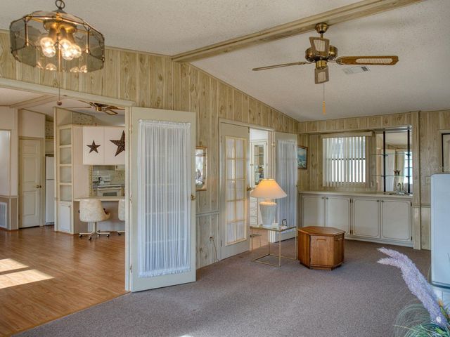 1863 W SCHWARTZ BOULEVARD, Lady Lake, FL 32159