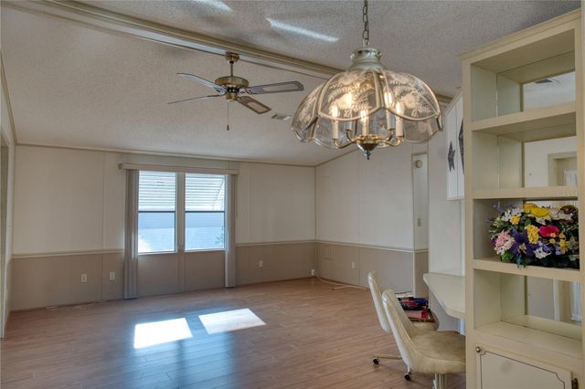 1863 W SCHWARTZ BOULEVARD, Lady Lake, FL 32159