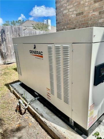 6150 Lemans Dr, Corpus Christi, TX 78414