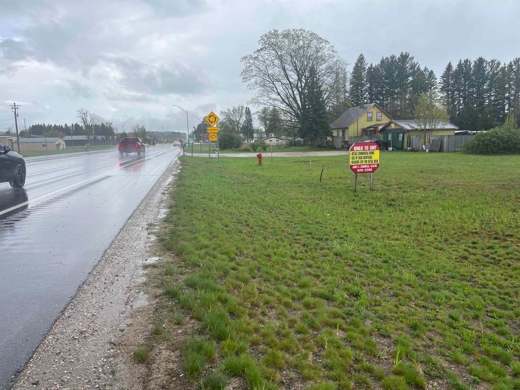 2860 S M-37, Traverse City, MI 49685