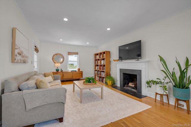 44 Mackey Avenue, Port Washington, NY 11050