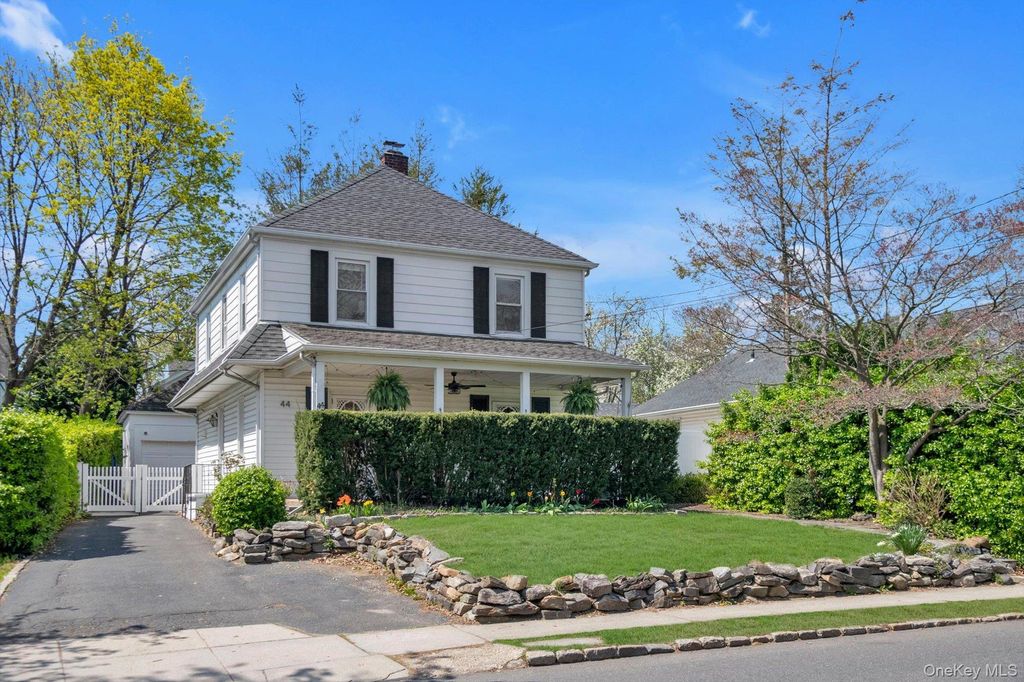 44 Mackey Avenue, Port Washington, NY 11050