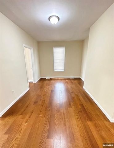 447 17th Street, Newark, NJ 07103
