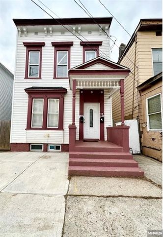 447 17th Street, Newark, NJ 07103