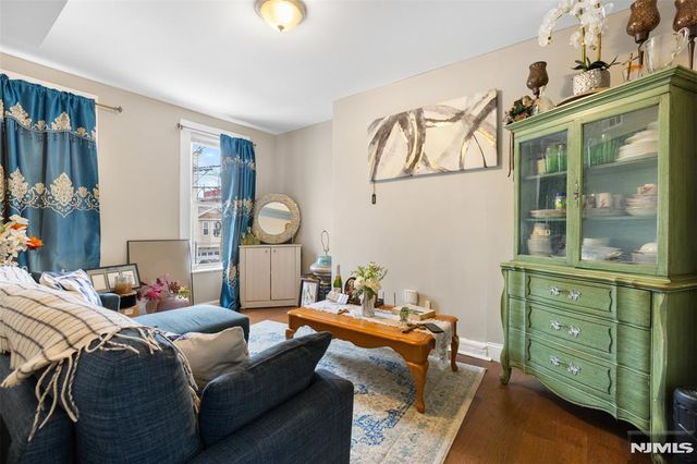 447 17th Street, Newark, NJ 07103