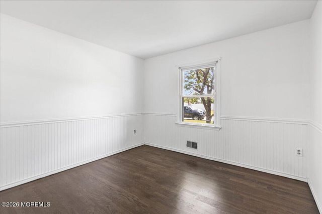 825 Madison Avenue, Toms River, NJ 08757