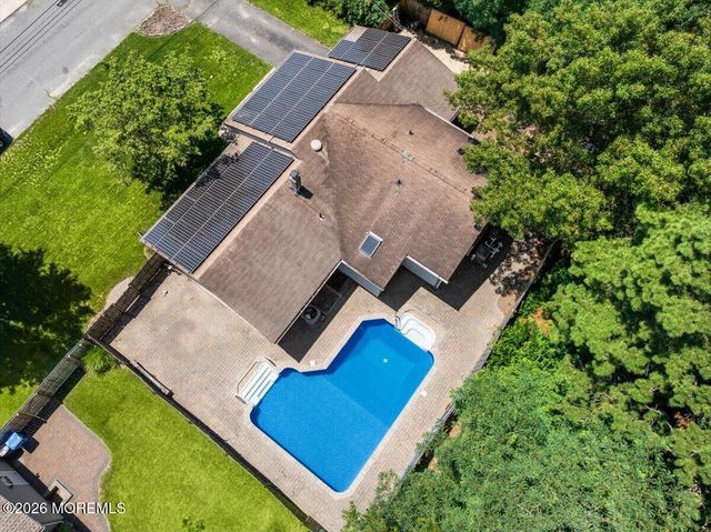 825 Madison Avenue, Toms River, NJ 08757
