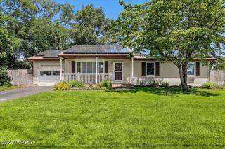 825 Madison Avenue, Toms River, NJ 08757