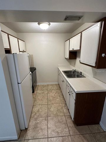 107 PERKINS STREET 6, Leesburg, FL 34748