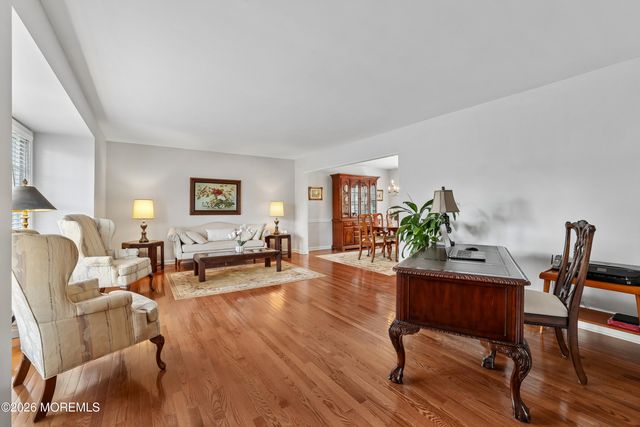 34 Buttonwood Drive, Marlboro, NJ 07746