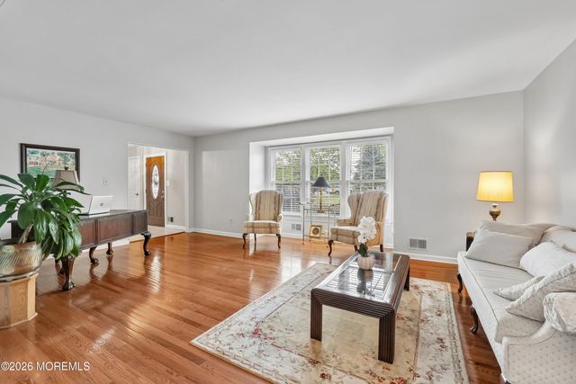 34 Buttonwood Drive, Marlboro, NJ 07746