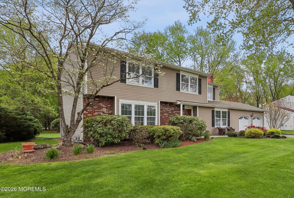34 Buttonwood Drive, Marlboro, NJ 07746