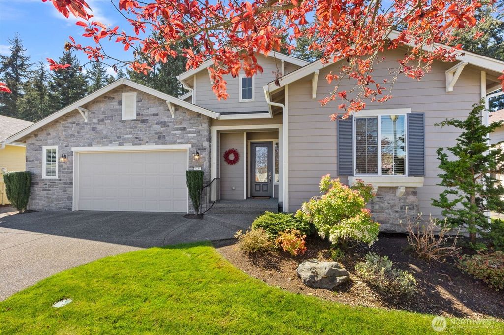 8235 Orcas Loop NE, Olympia, WA 98516