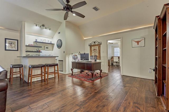 147 Sunnyvale W, Montgomery, TX 77356