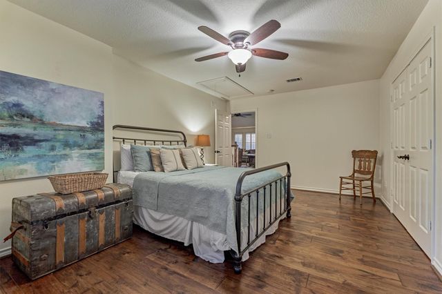 147 Sunnyvale W, Montgomery, TX 77356